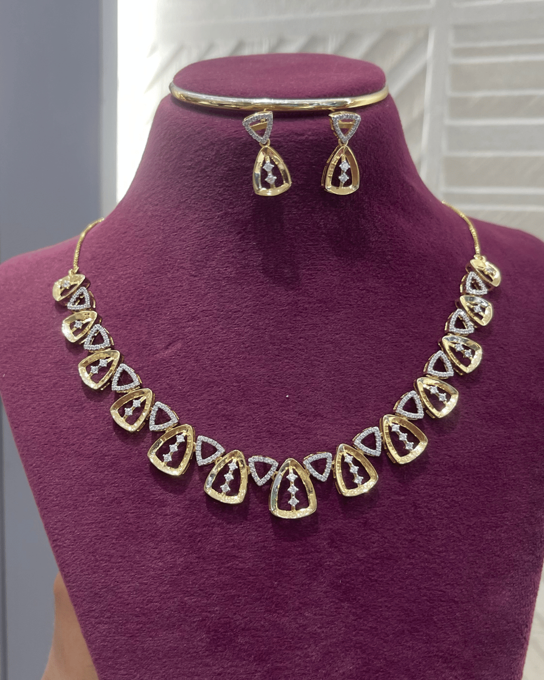 Divine Charm Nacklace