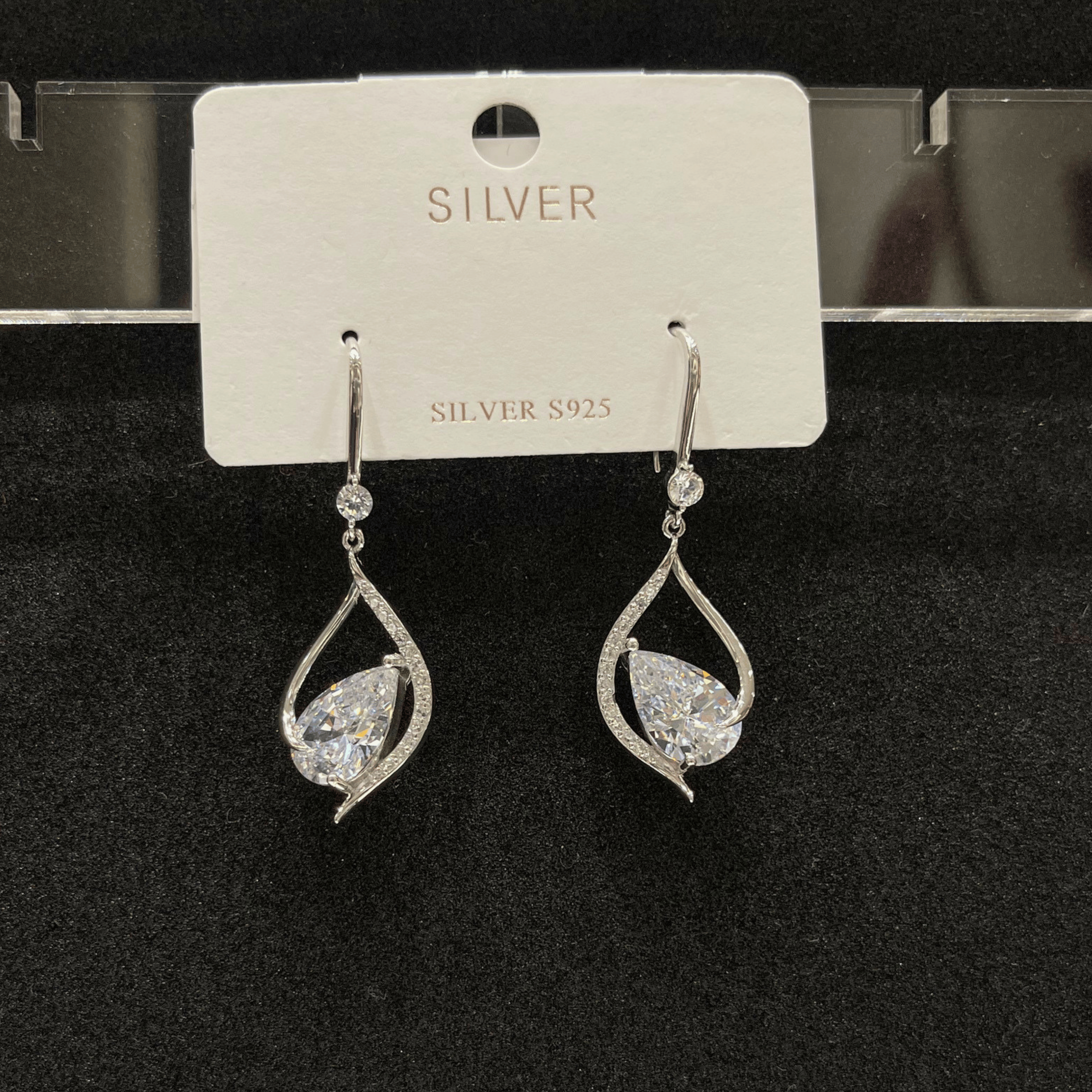 Royal Charm Earrings