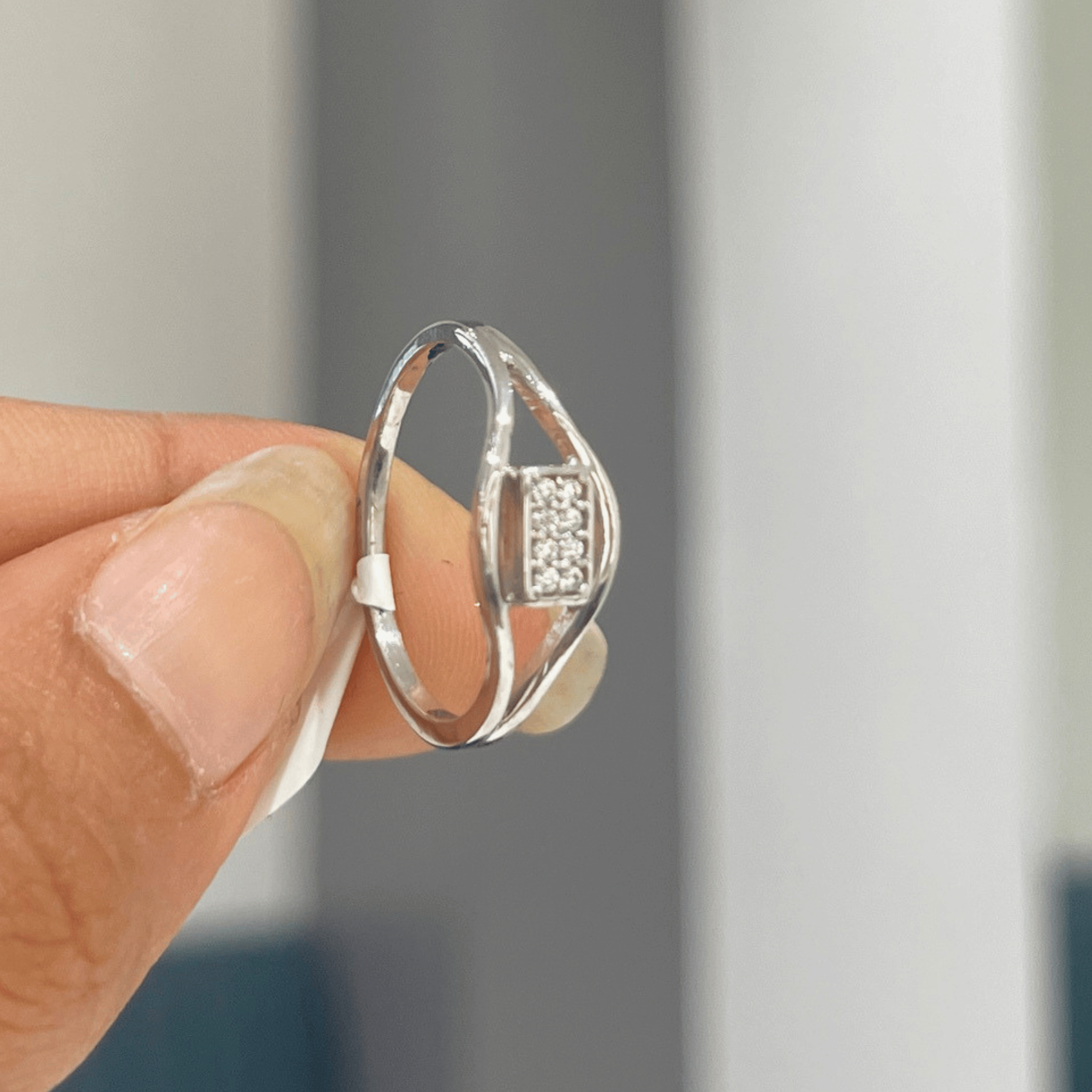 Shimmer Knot Ring