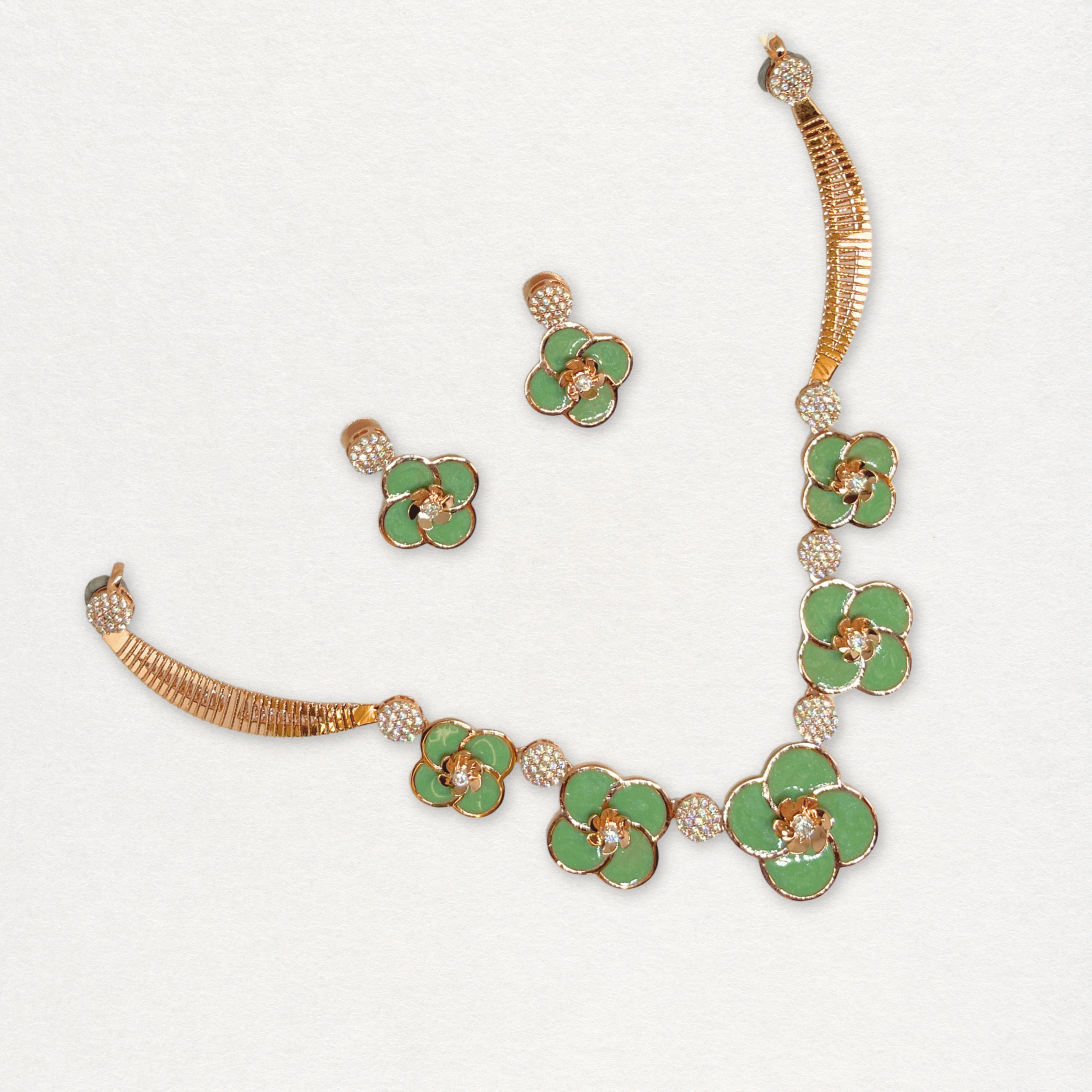 Elegant Green Floral Necklace Set