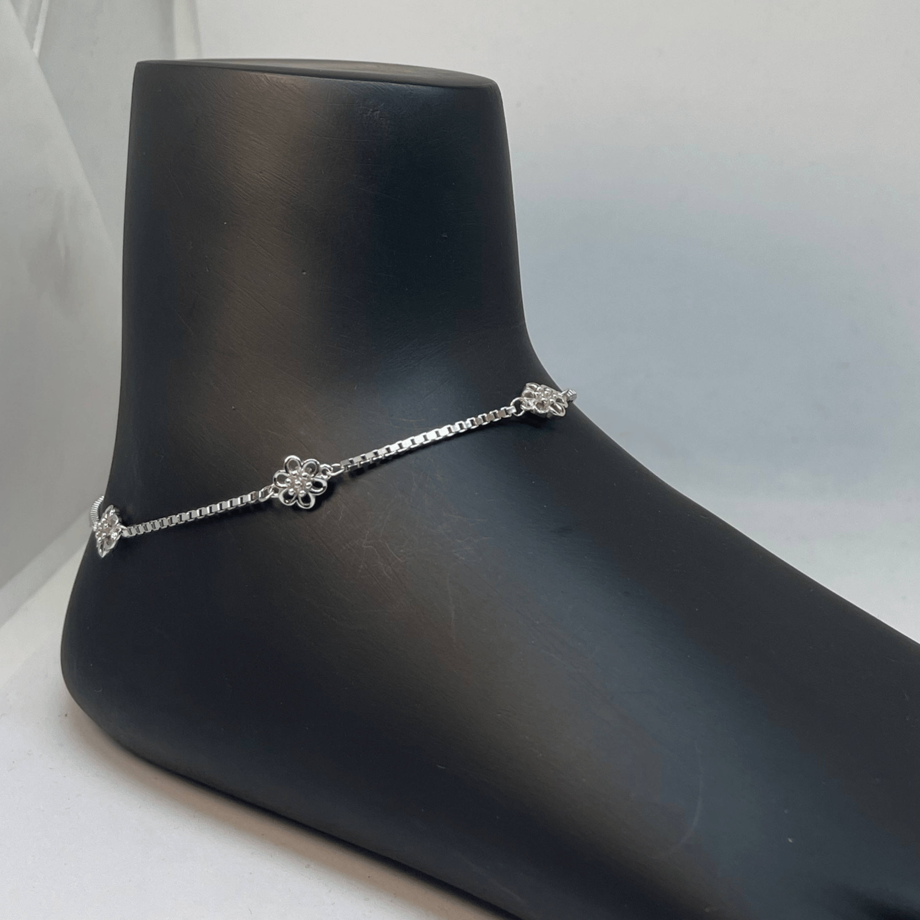 Minimal Luxe Payal