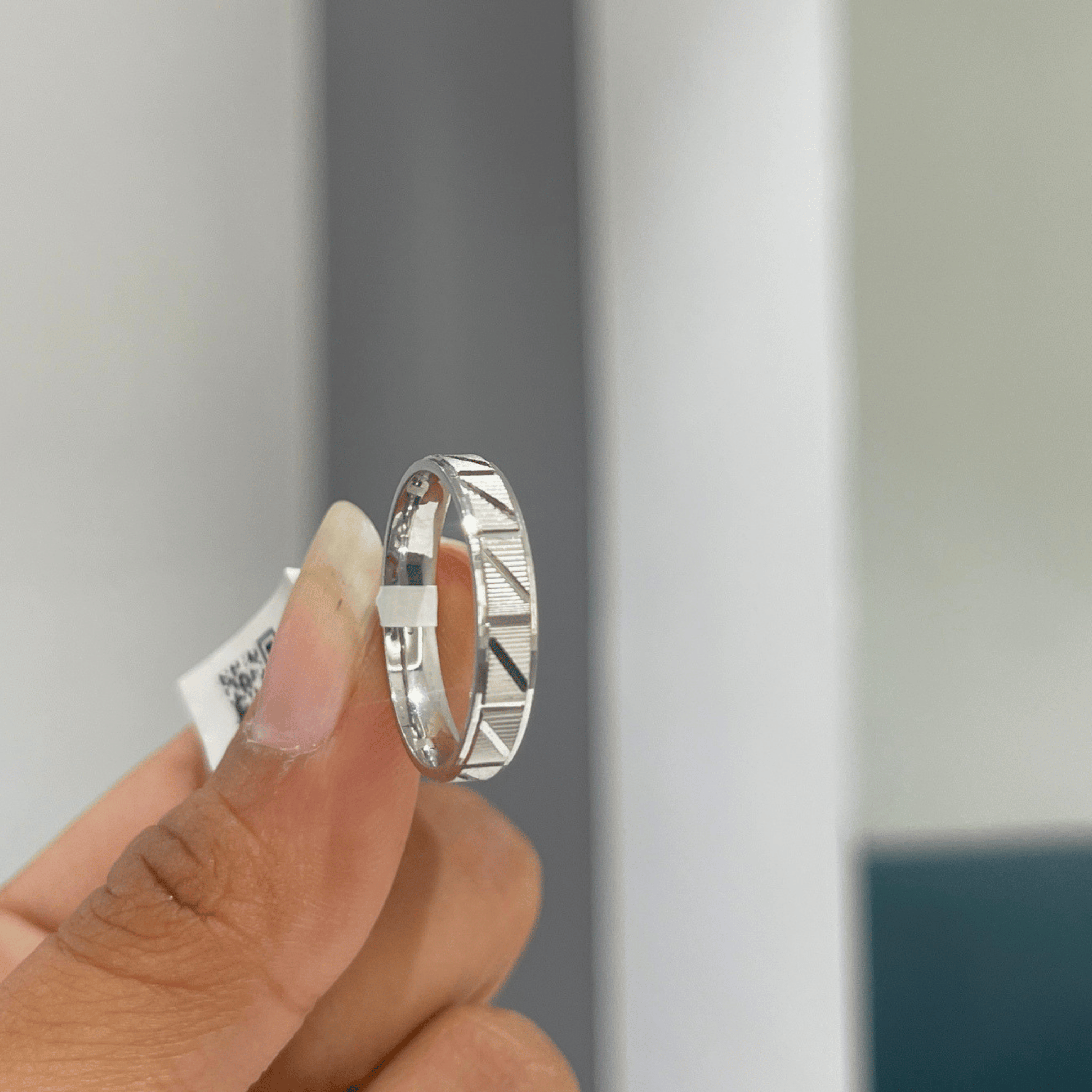 Luxury Whisper Ring