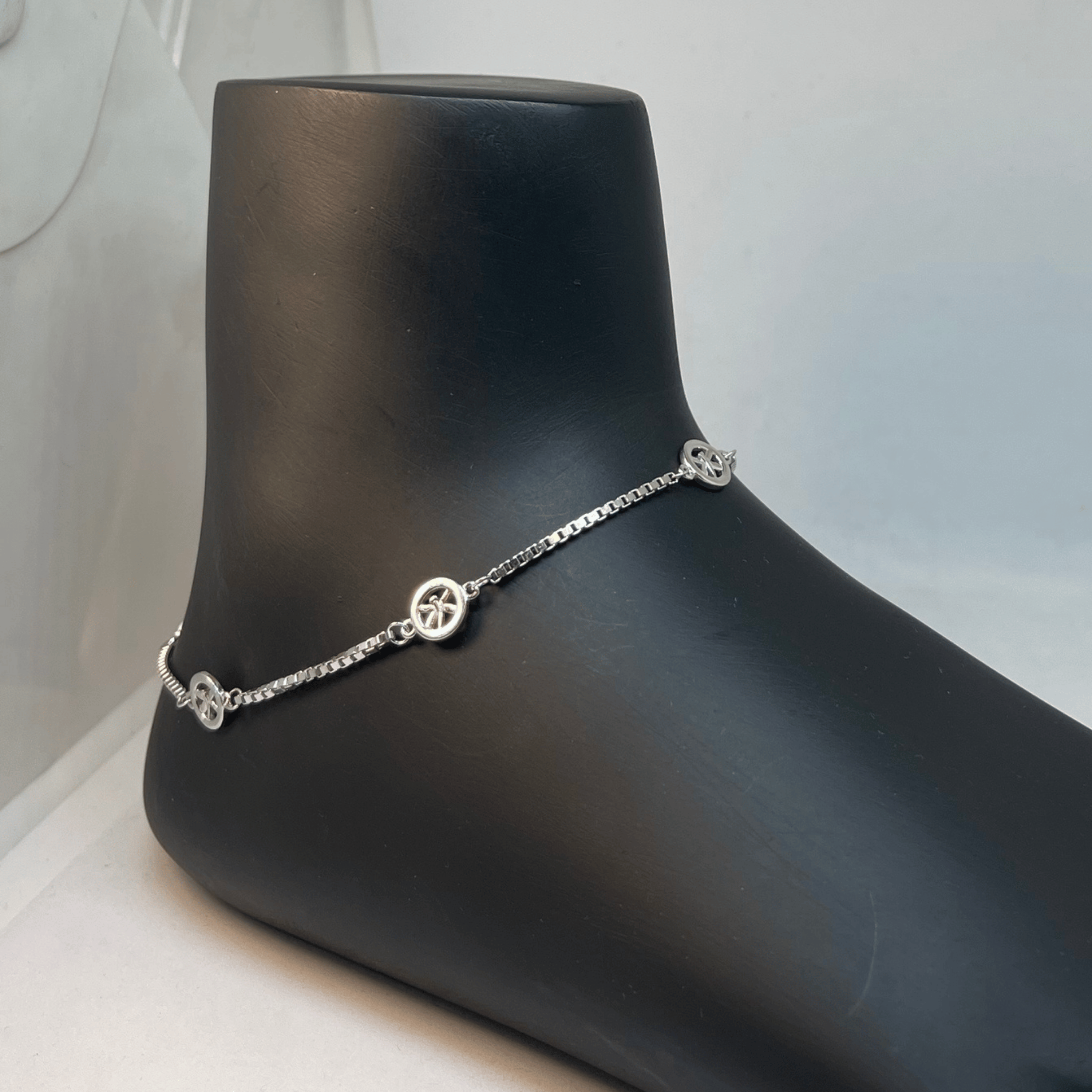 Elegant Twist Payal