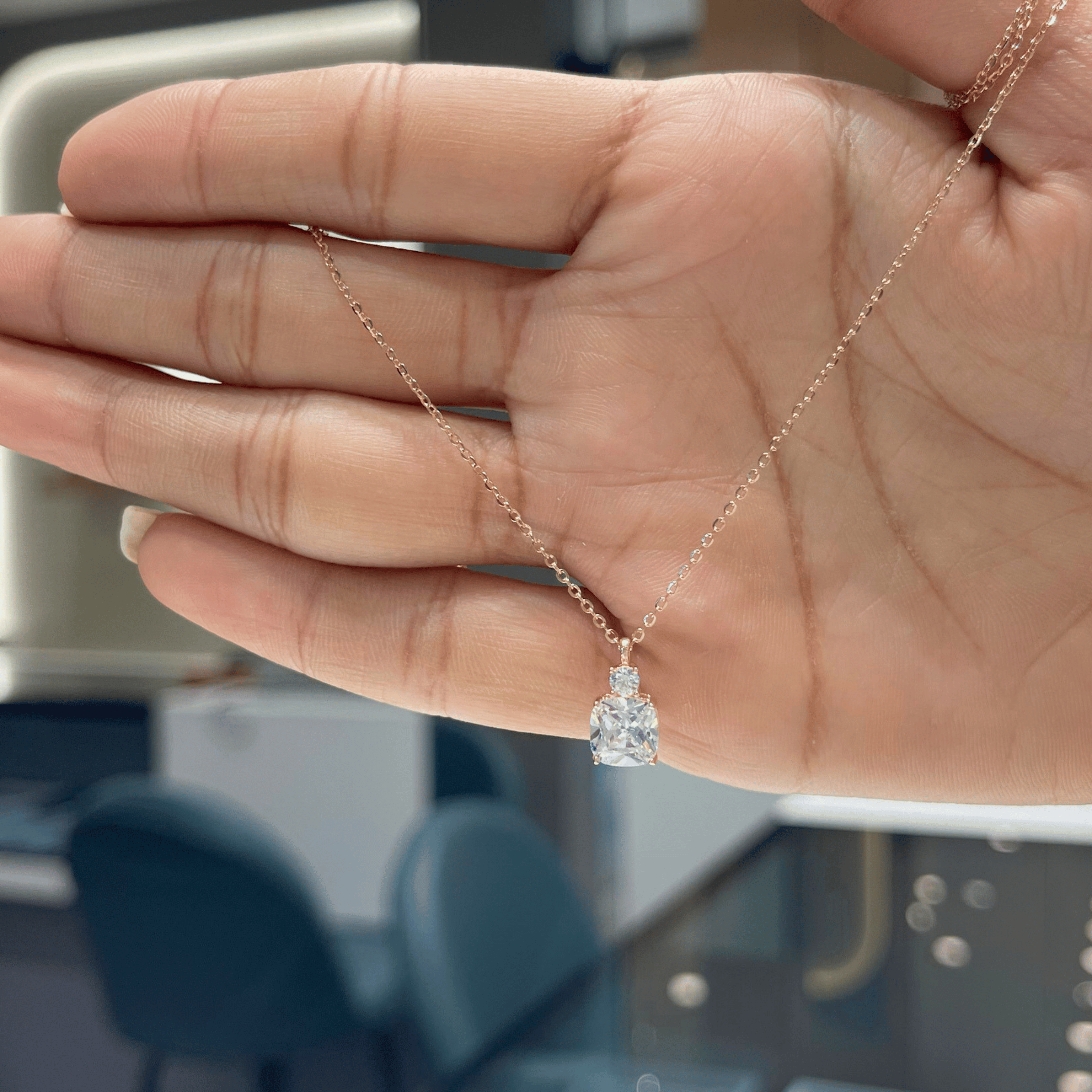 925 Silver Elegant Chain Pendant