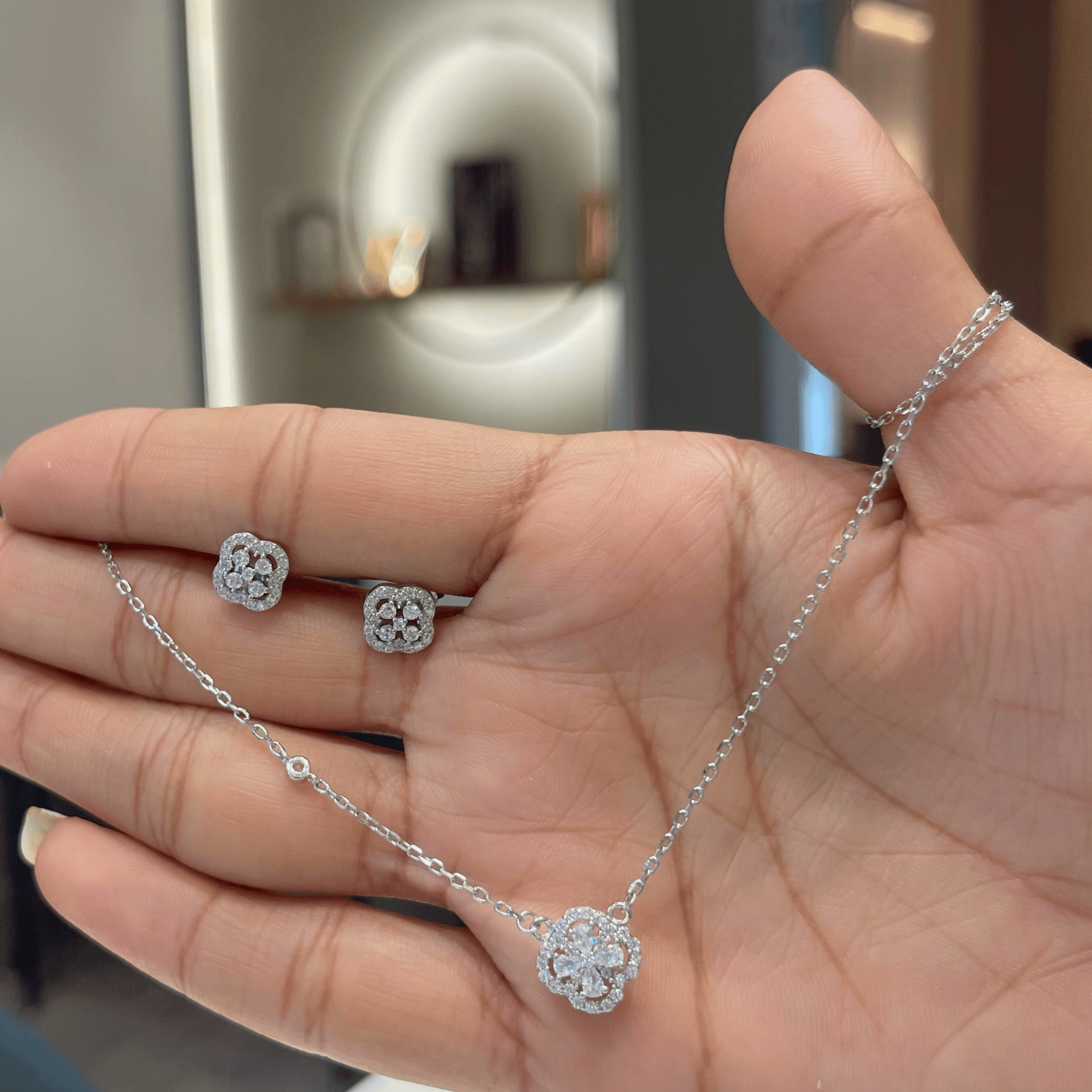 925 Silver Elegant Chain