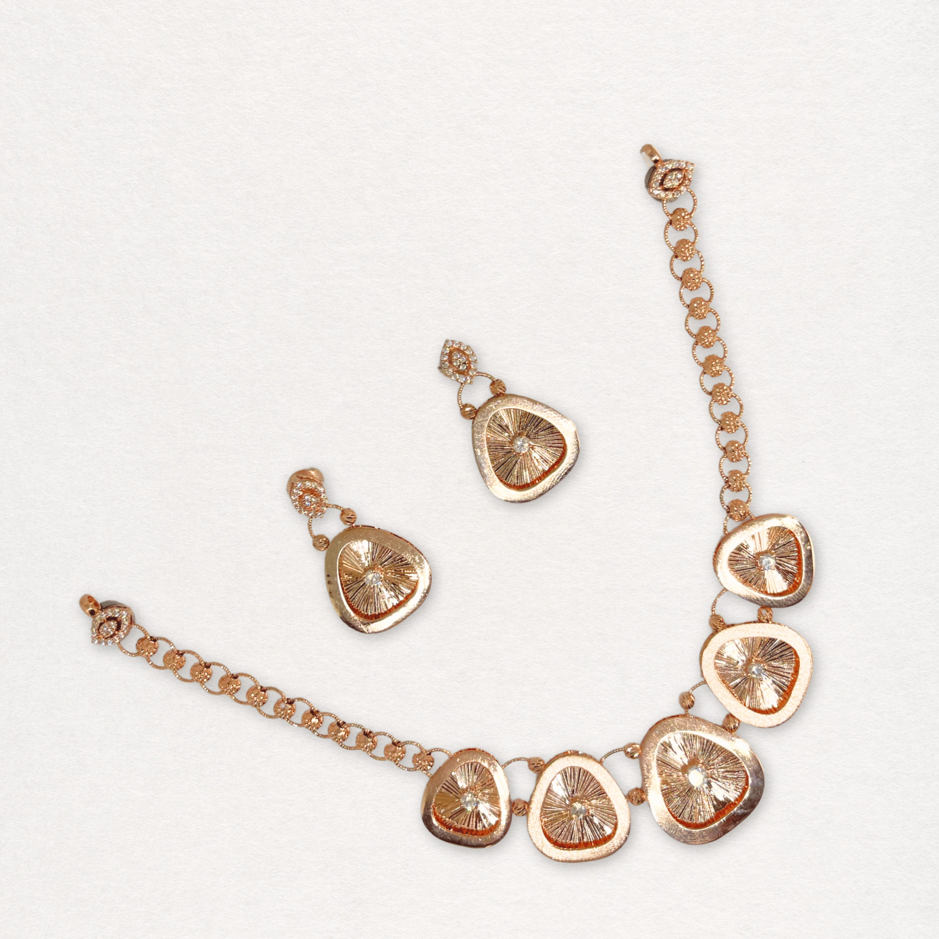 Radiant Texture Designer Necklace Set