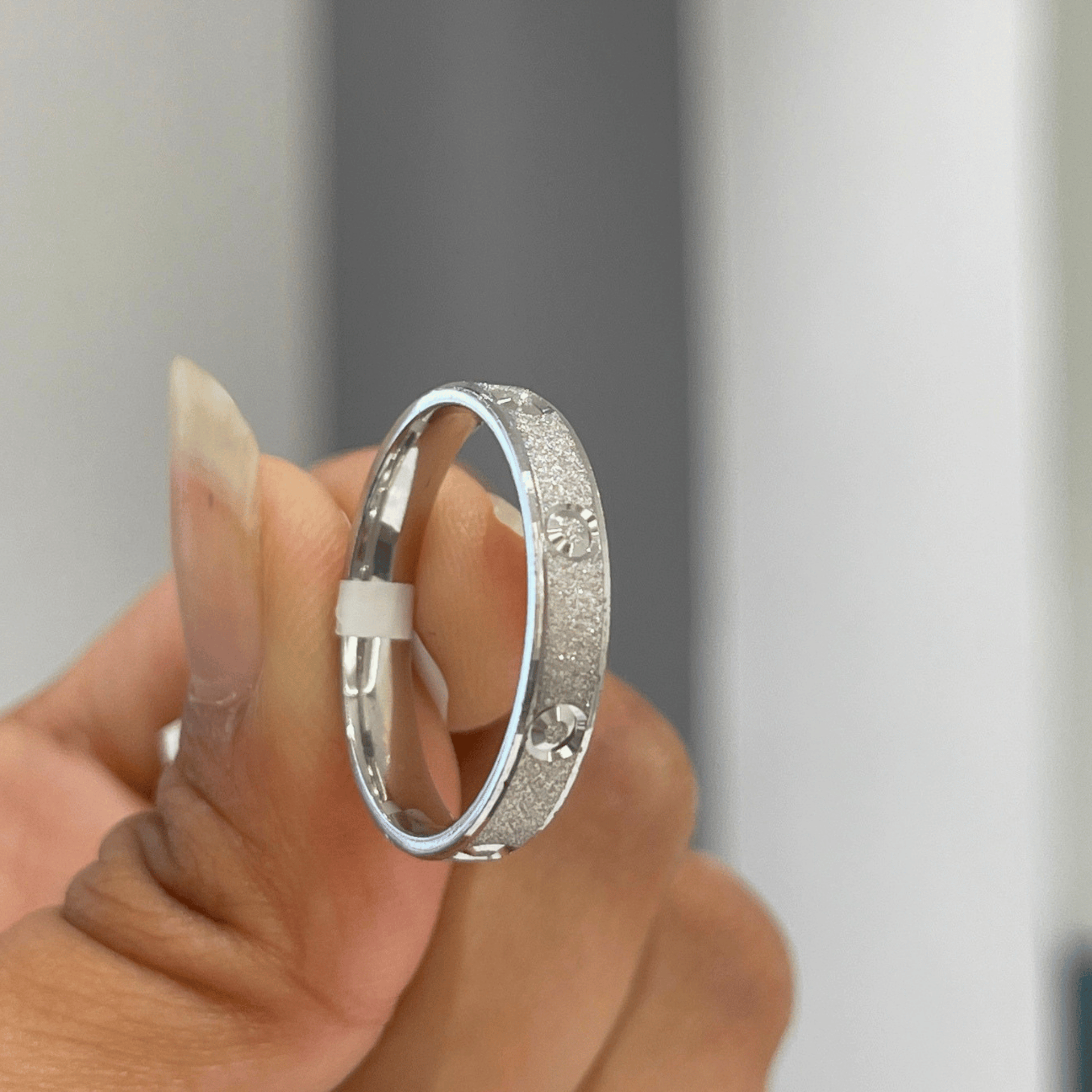 White Pearl Spark Ring