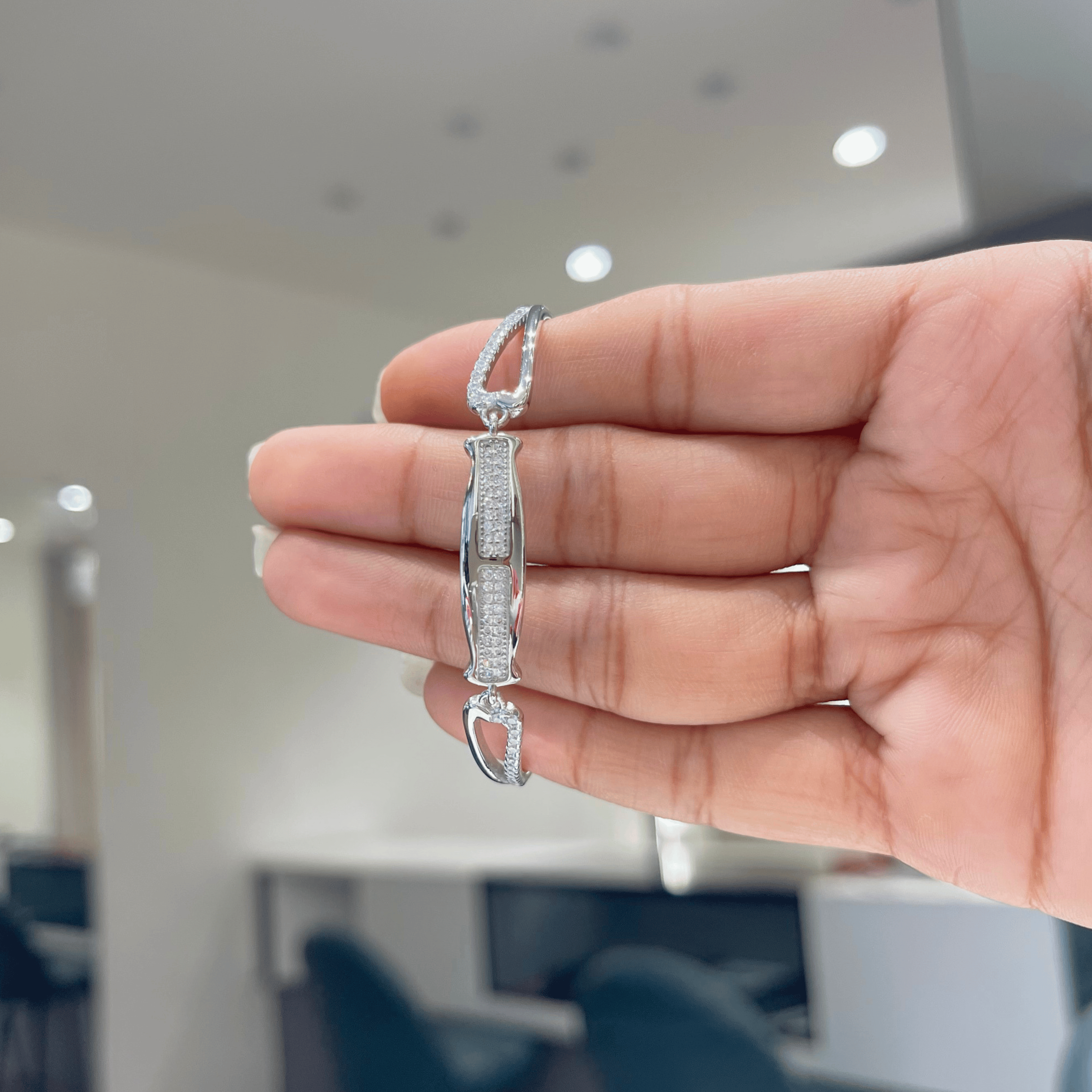 Luxury Twist Bracelet