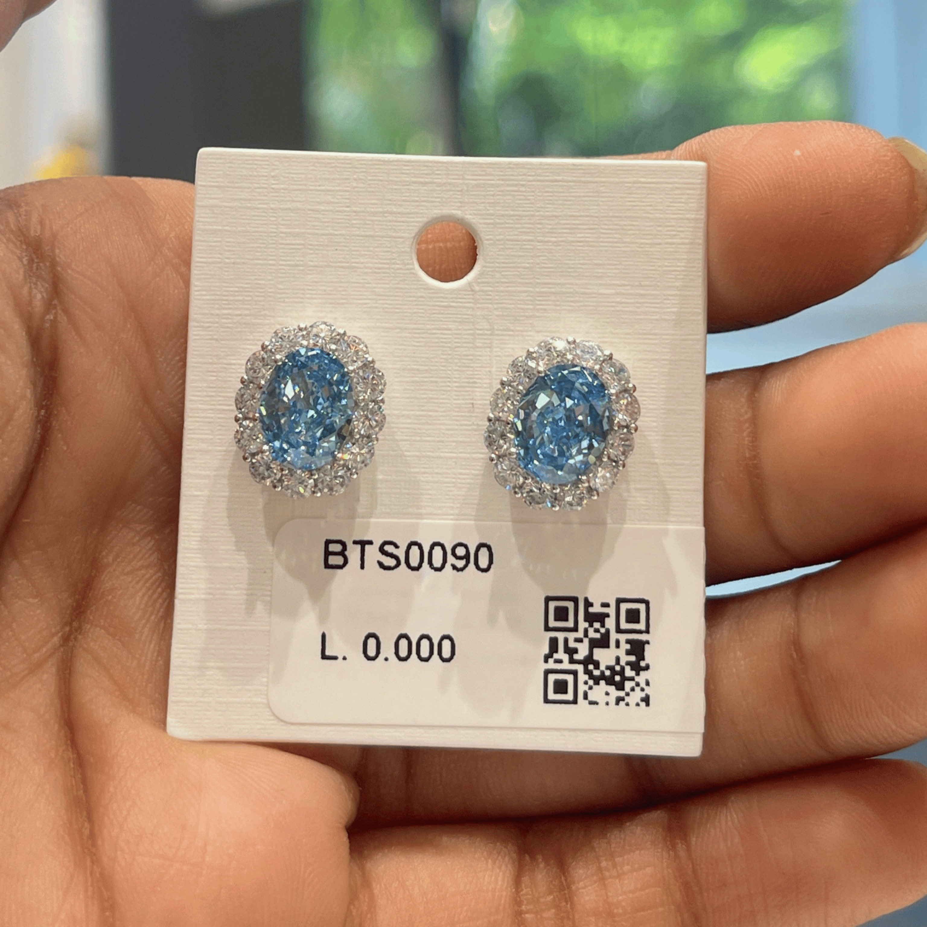 Crown Studs