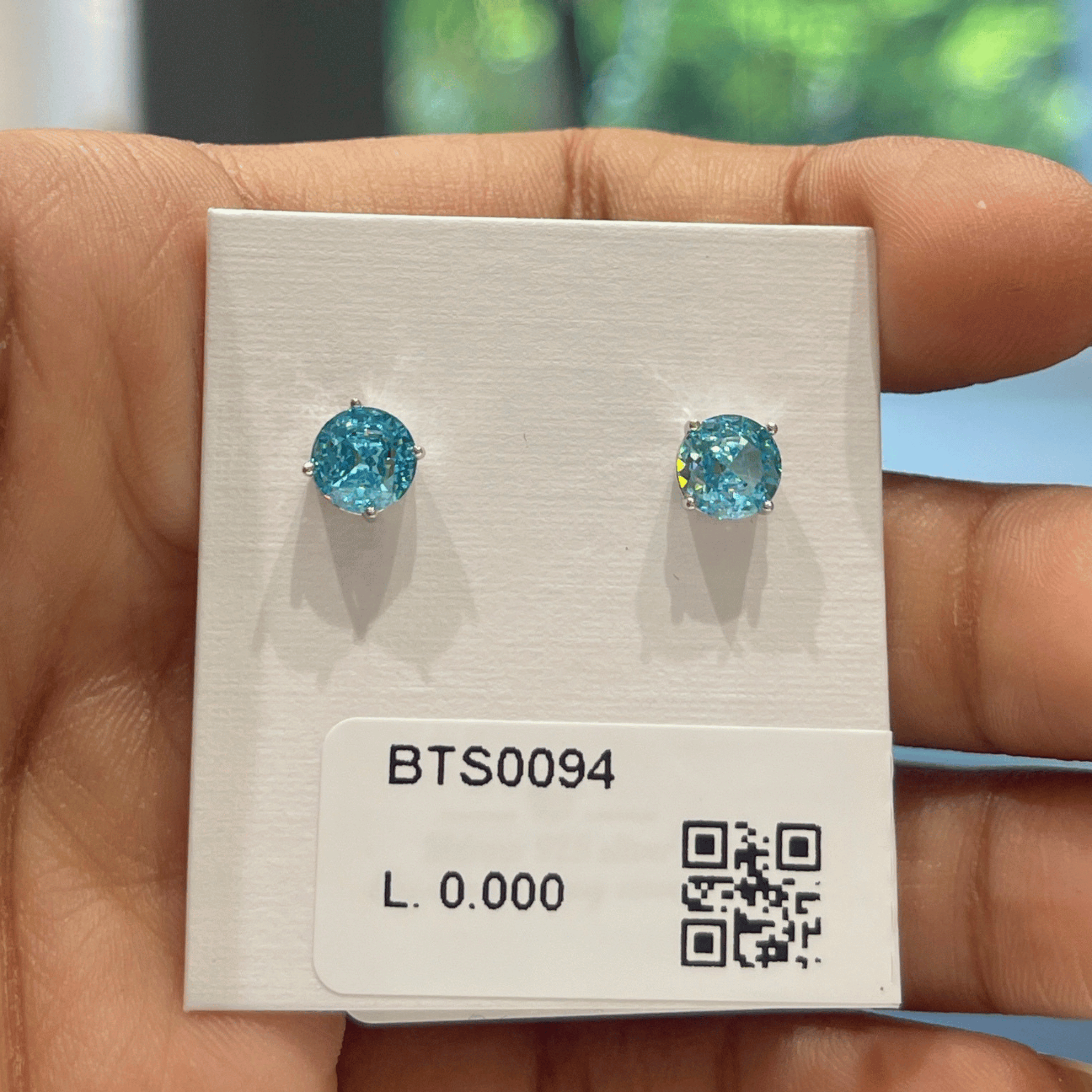 Luxury Shine Studs