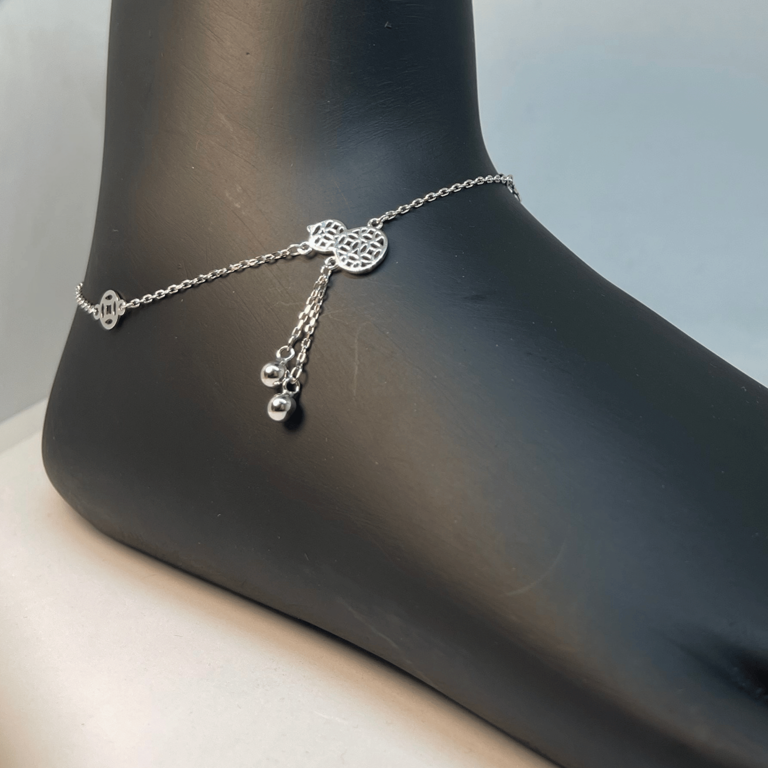 Soft Glow Silver Anklet