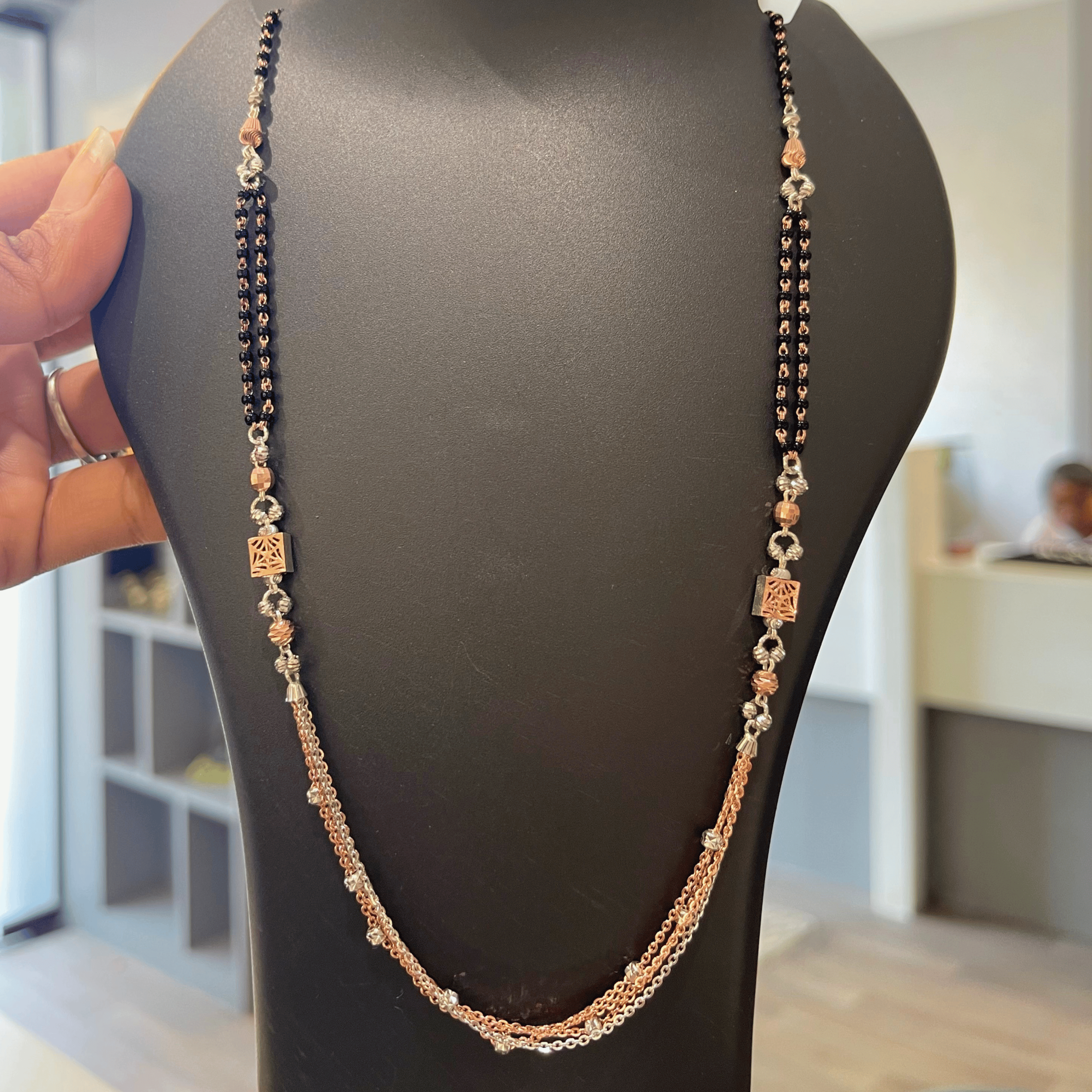 Aarohi Rose Mangalsutra 🌸