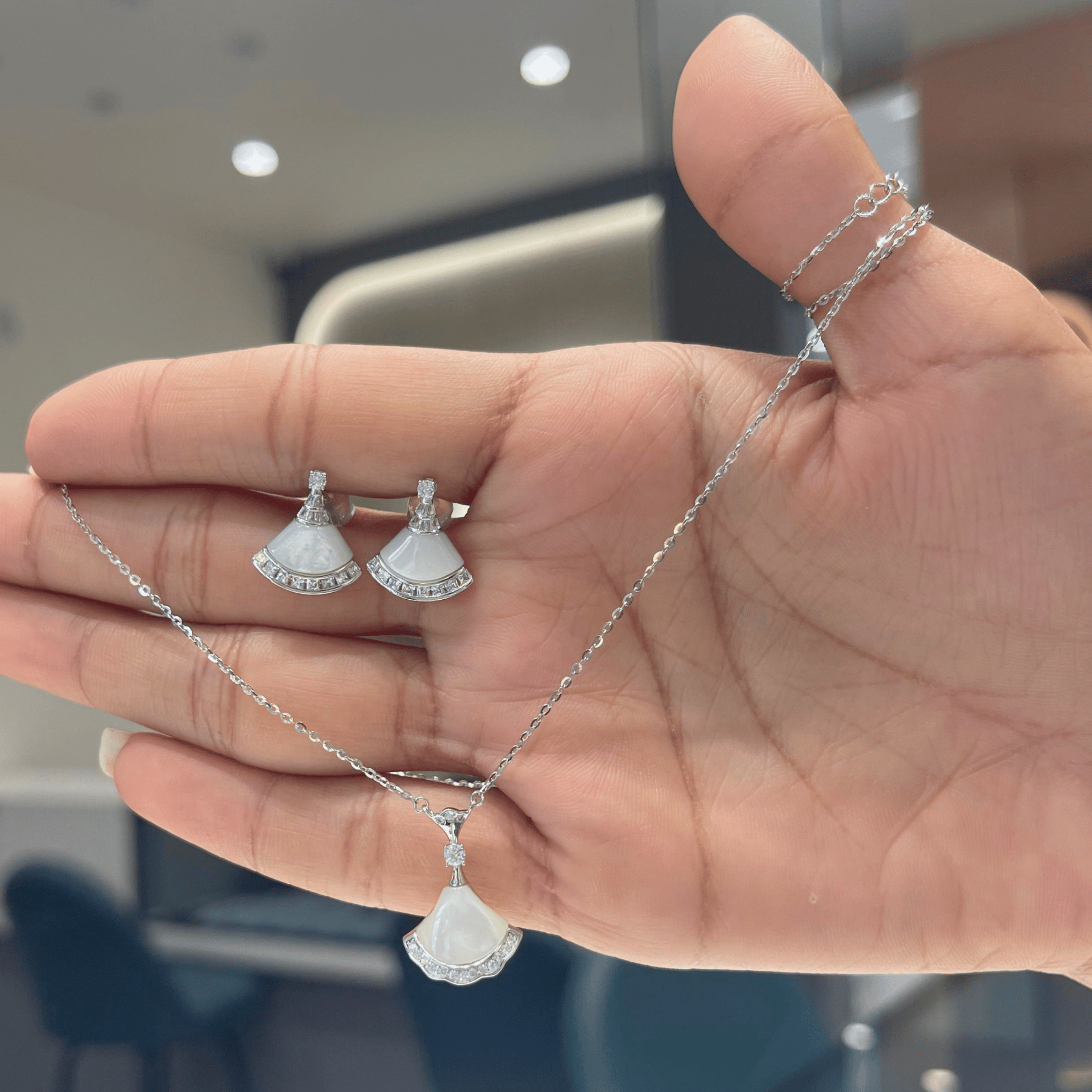 925 Silver Beautiful Chain Pendant