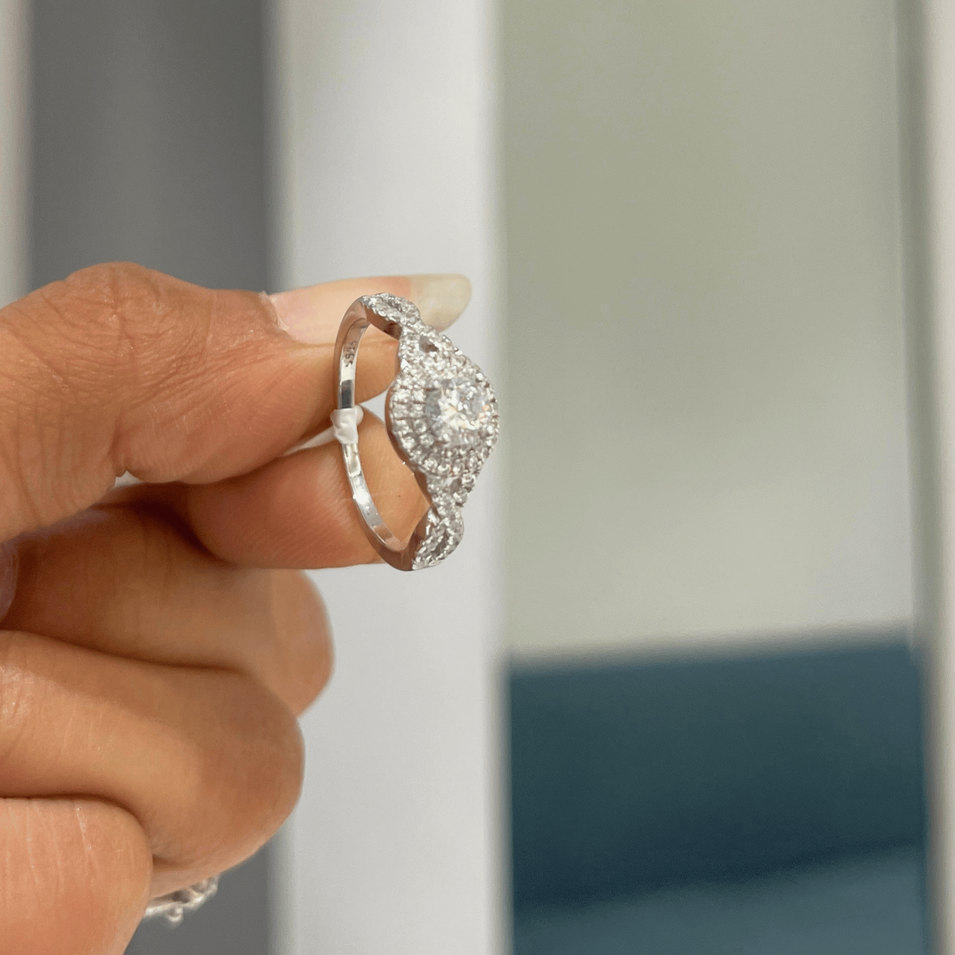 Queen Aura Ring